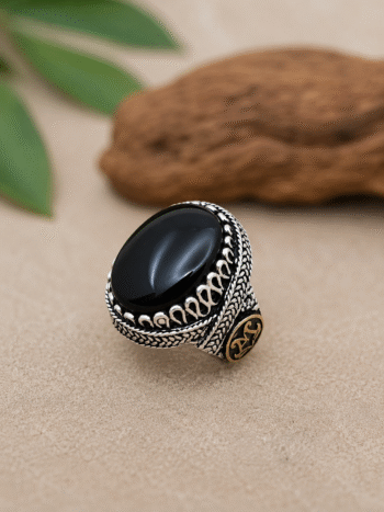 Malak Aura Royal Black Yemeni Agate Ring – 925 Silver